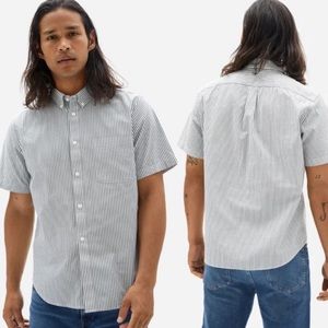 Everlane | Slim Fit Performance Air Oxford Short-Sleeve Shirt